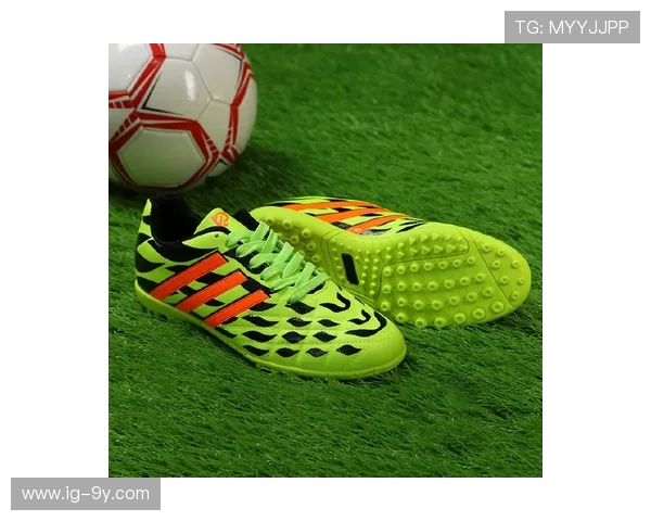 新款足球鞋对提高踢球表现的影响与选择技巧分析 新款足球鞋对提高踢球表现的影响与选择技巧分析