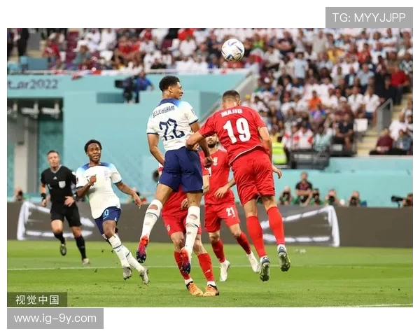 围绕FC足球世界欧文经典头球技巧全面解析与实战应用策略提升指南 围绕FC足球世界欧文经典头球技巧全面解析与实战应用策略提升指南